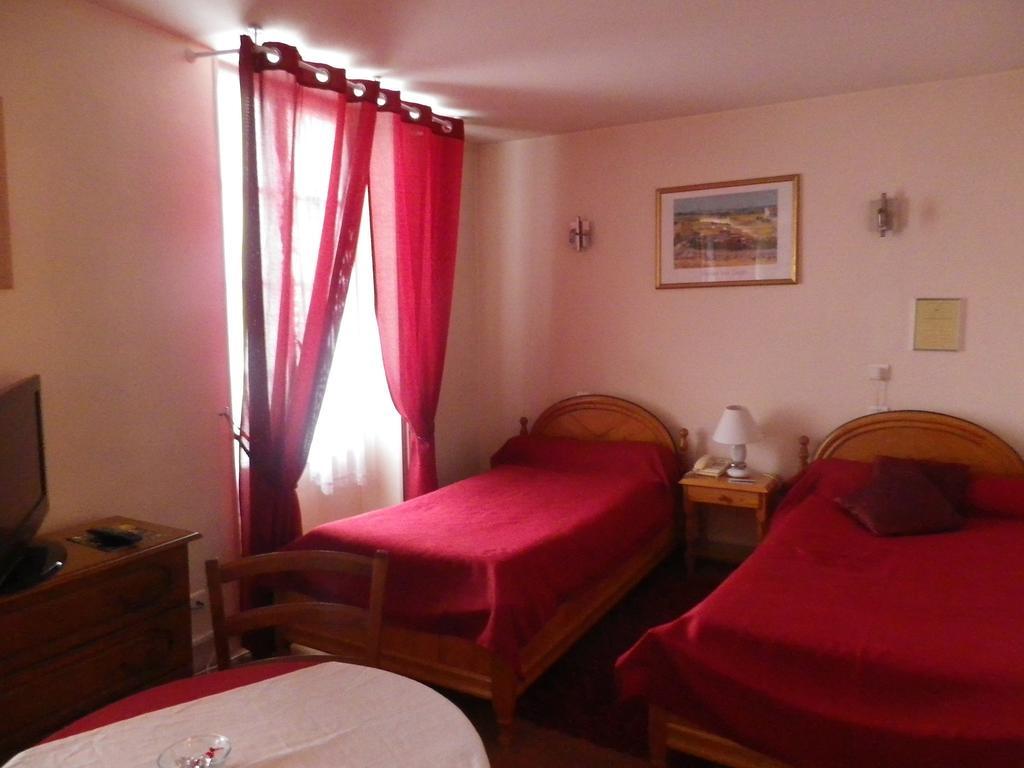 Hostellerie De La Poste Clamecy (Nievre) Quarto foto